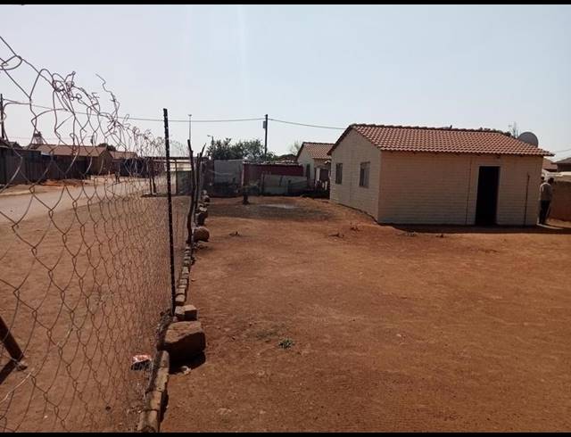 2 BEDROOM HOUSE FOR SALE IN SOSHANGUVE XX